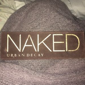 The original Naked pallet by Urban Decay w/ brush